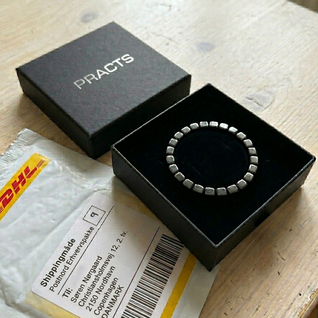 PRACTS Hematite Bracelet-DK